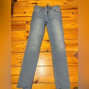 Abercrombie skinny jeans. Size 2. Great condition.